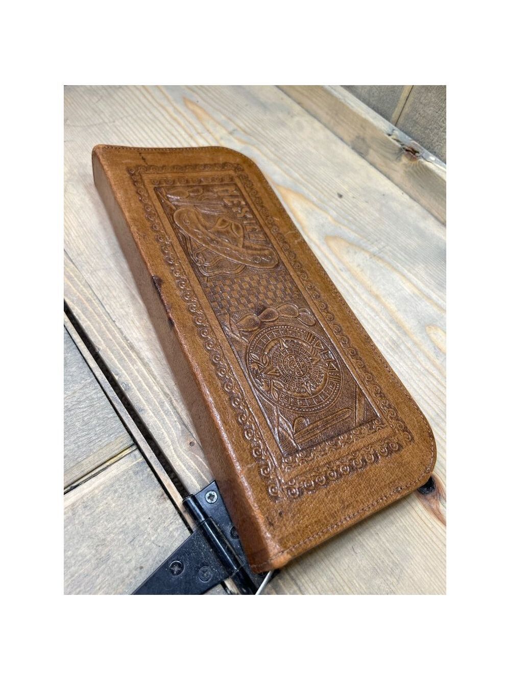 Unusual Vintage Mexico 'Tooled Leather' look embossed long clutch purse - Picture 2 of 8
